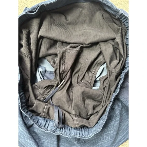 Lululemon Mens XL Surge Lined Shorts 6" Heather Blue Stretch Gym Casual Run - Picture 5 of 5